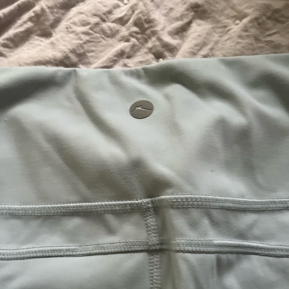 Light blue size small yoga pants with pockets - Picture 2 of 4